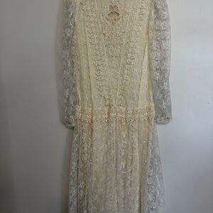 Jessica McClintock Cream Lace Long Sleeve Dress